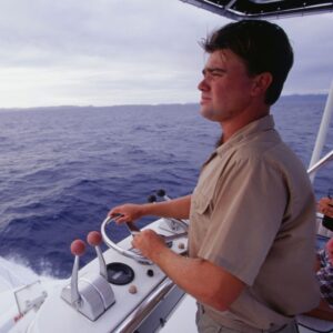 Como pilotar um barco? Conheça o curso de Arrais!