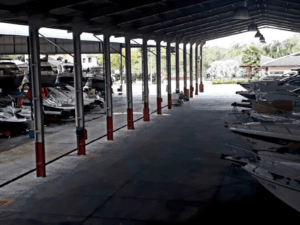 O que faz uma garagem náutica?