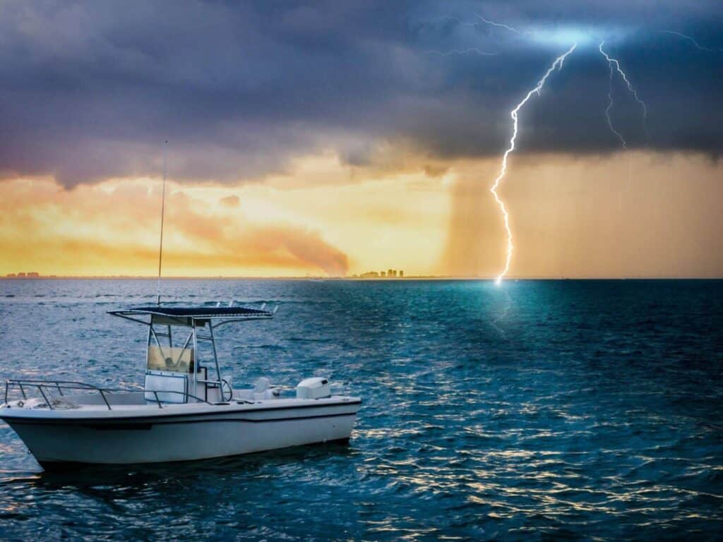 como-se-proteger-dos-raios-durante-a-navegacao