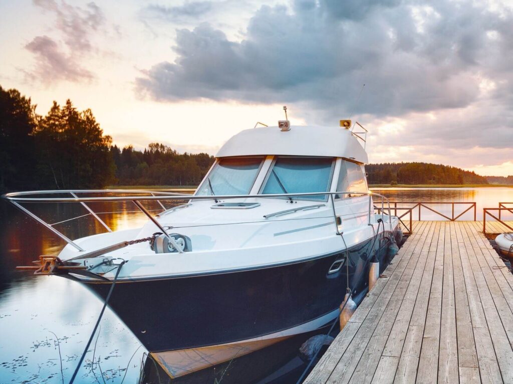 como manobrar uma lancha