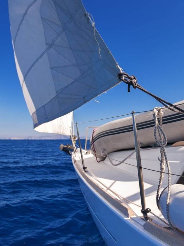 O que é um barco adernado? Saiba tudo sobre!