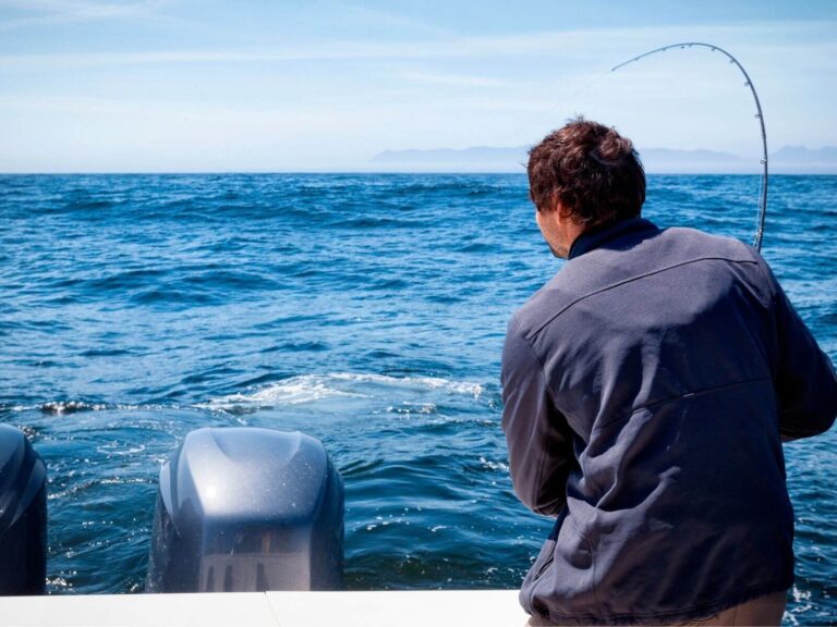 pescaria em alto mar Ilhabela